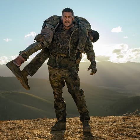 Alan Ritchson War Machine